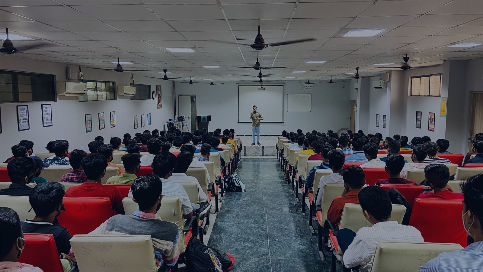 Life Coach Corporate Trainer In London UK Britain